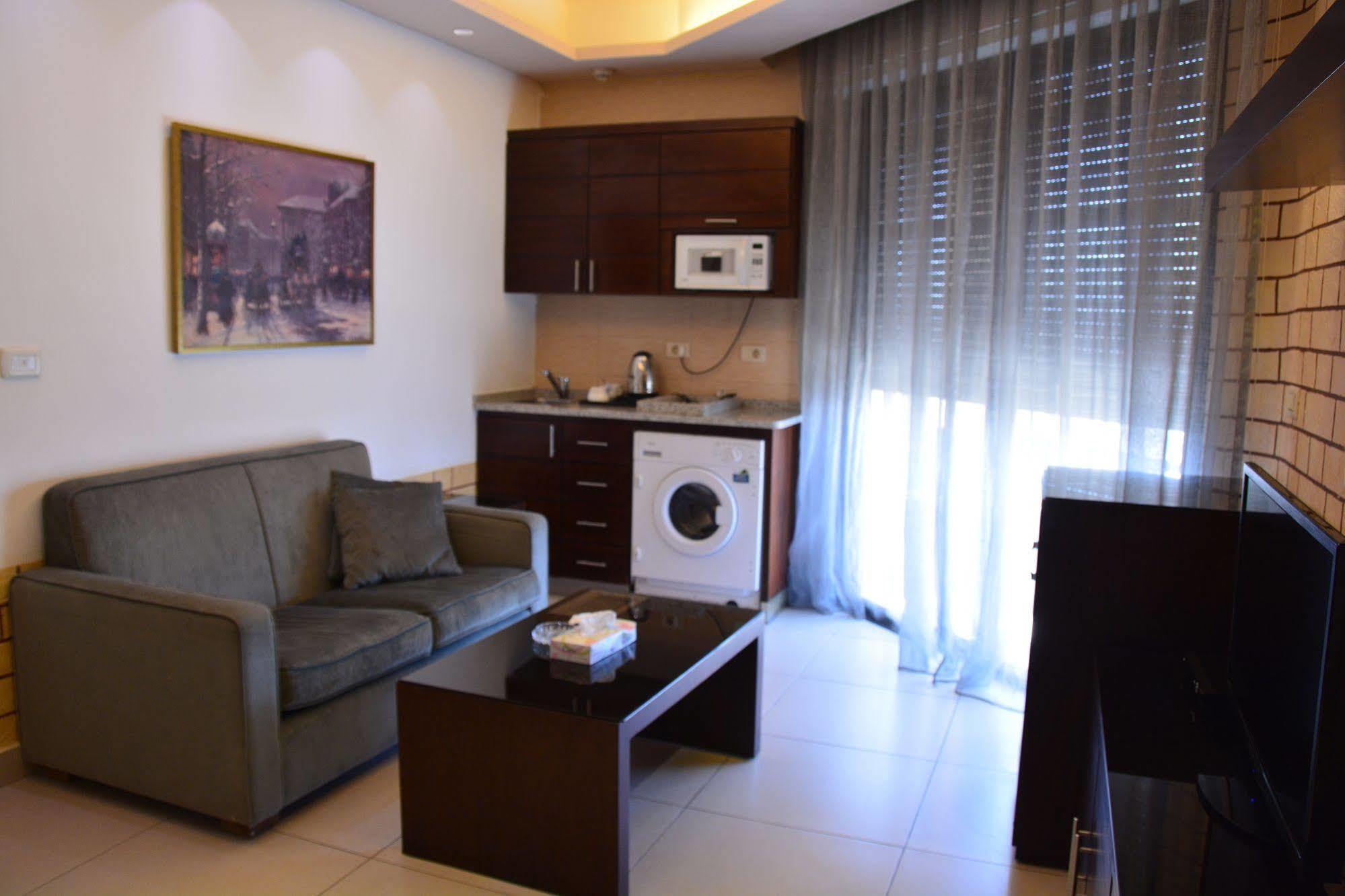 עמאן Nadine Hotel Suites מראה חיצוני תמונה