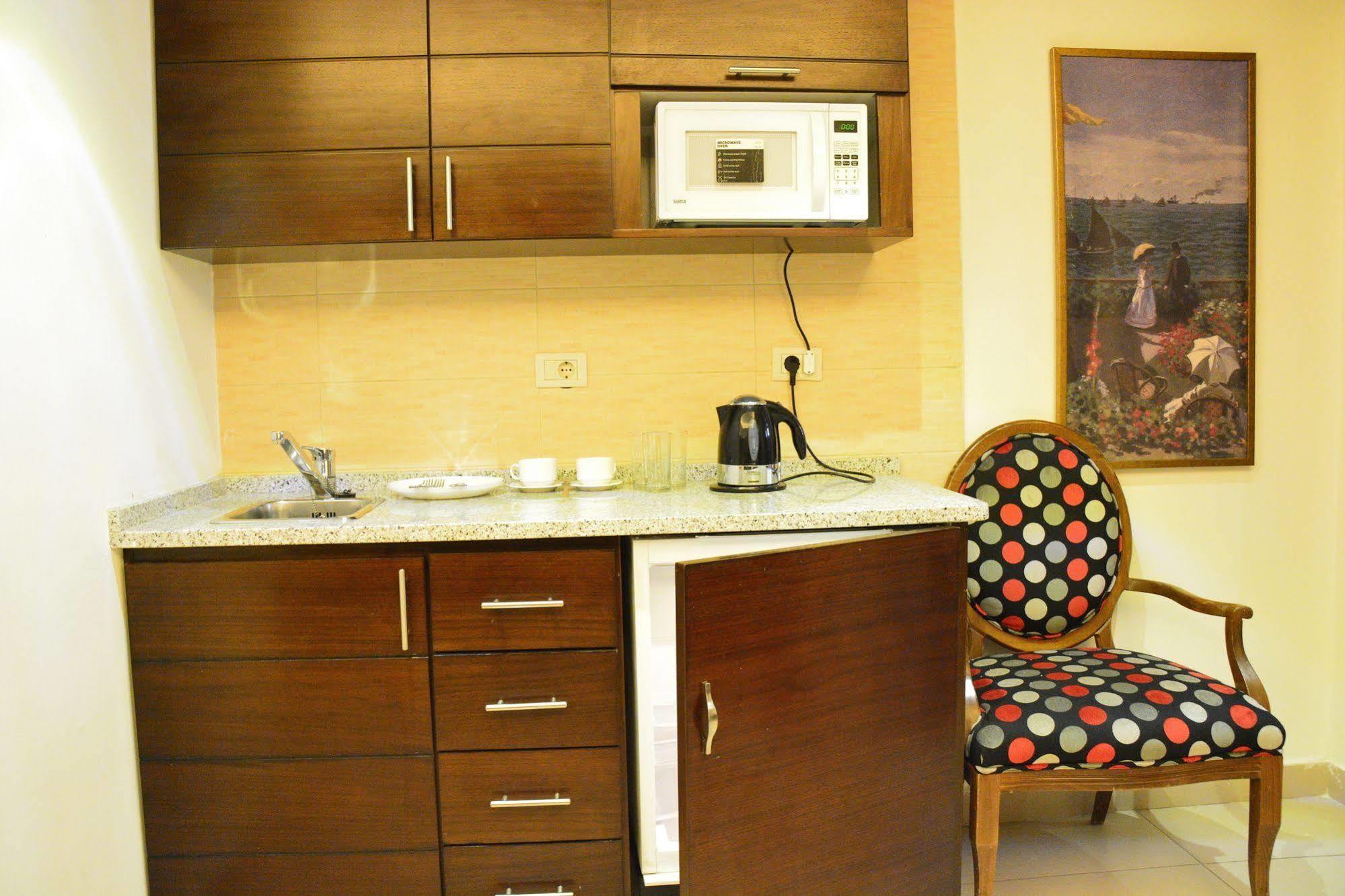 עמאן Nadine Hotel Suites מראה חיצוני תמונה