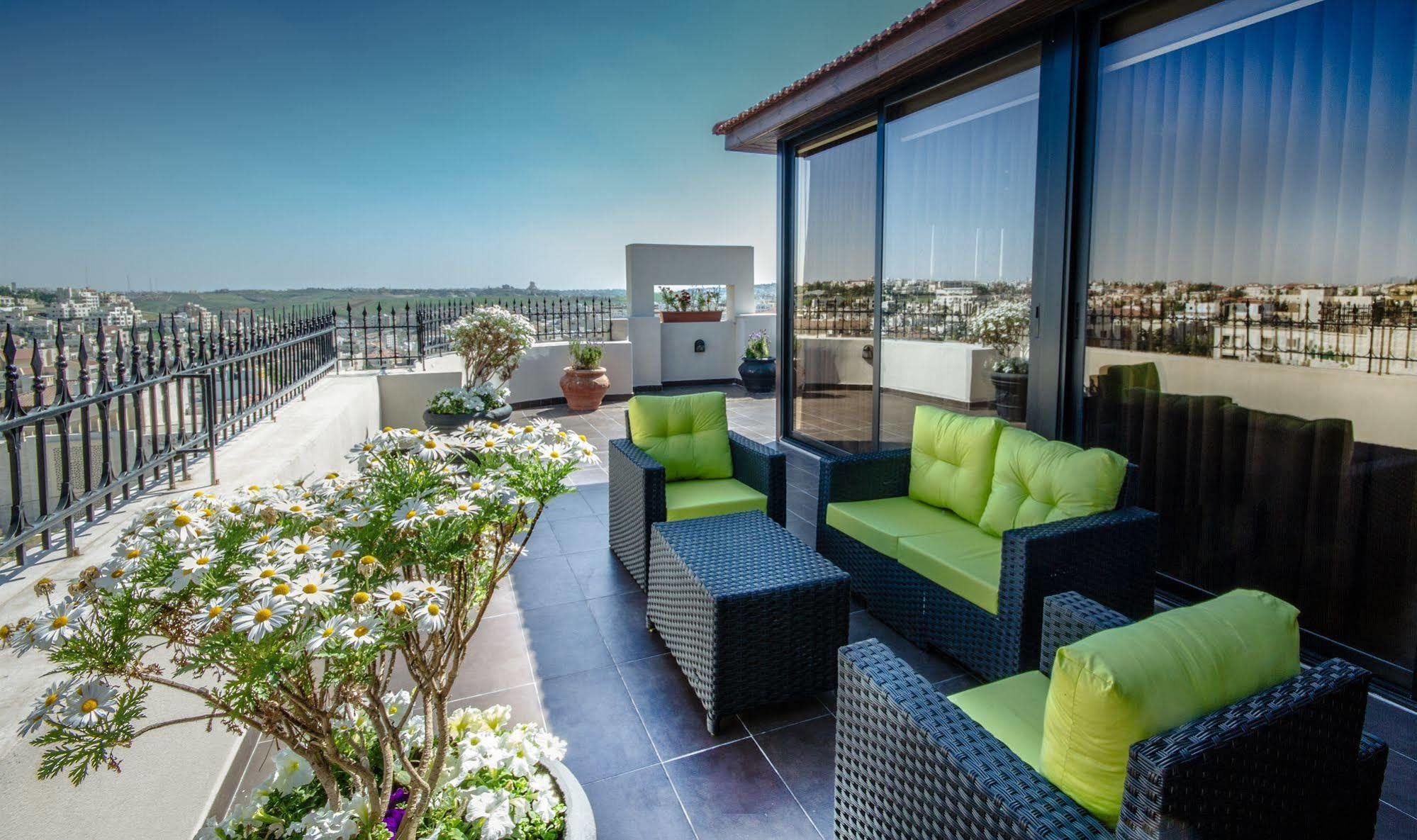 עמאן Nadine Hotel Suites מראה חיצוני תמונה